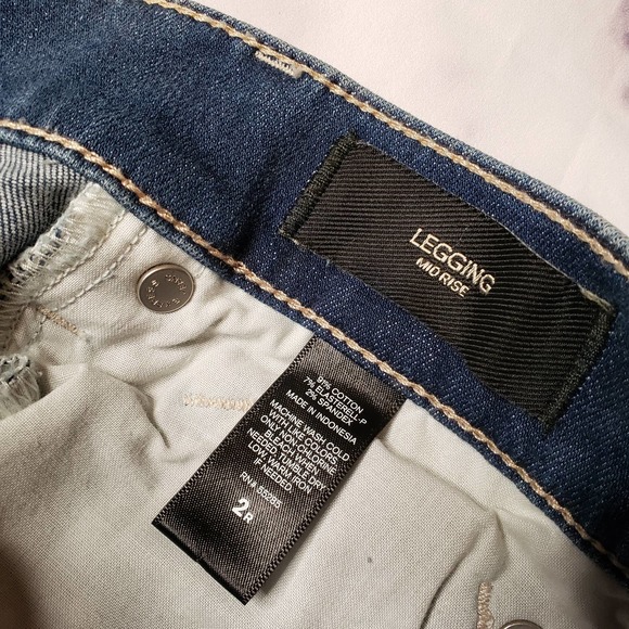 EXPRESS distressed mid-rise skinny jeans 2 - Picture 5 of 8